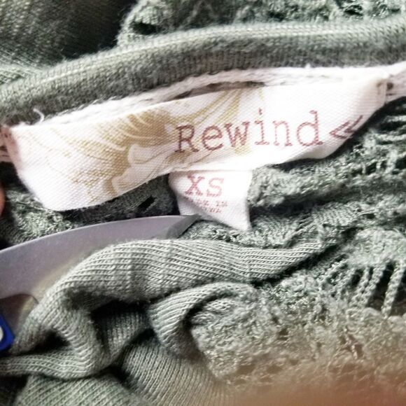 Rewind Women Extra Small Olive Green Crochet 3/4 Sleeve Pullover Top - Picture 9 of 12